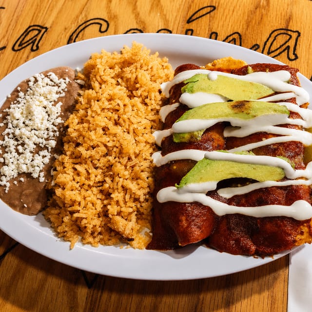 HUEVOS ENCHILADAS.